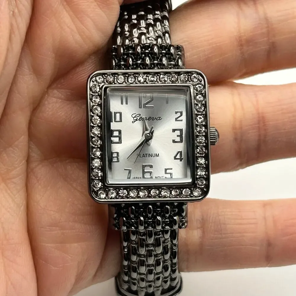 Geneva Platinum Women’s Fashion Watch Working New Battery